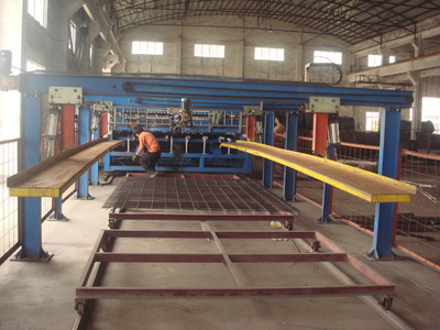 筑牢道路生命線 交通安全設(shè)施的重要性與廣謙金屬制品的專(zhuān)業(yè)貢獻(xiàn)